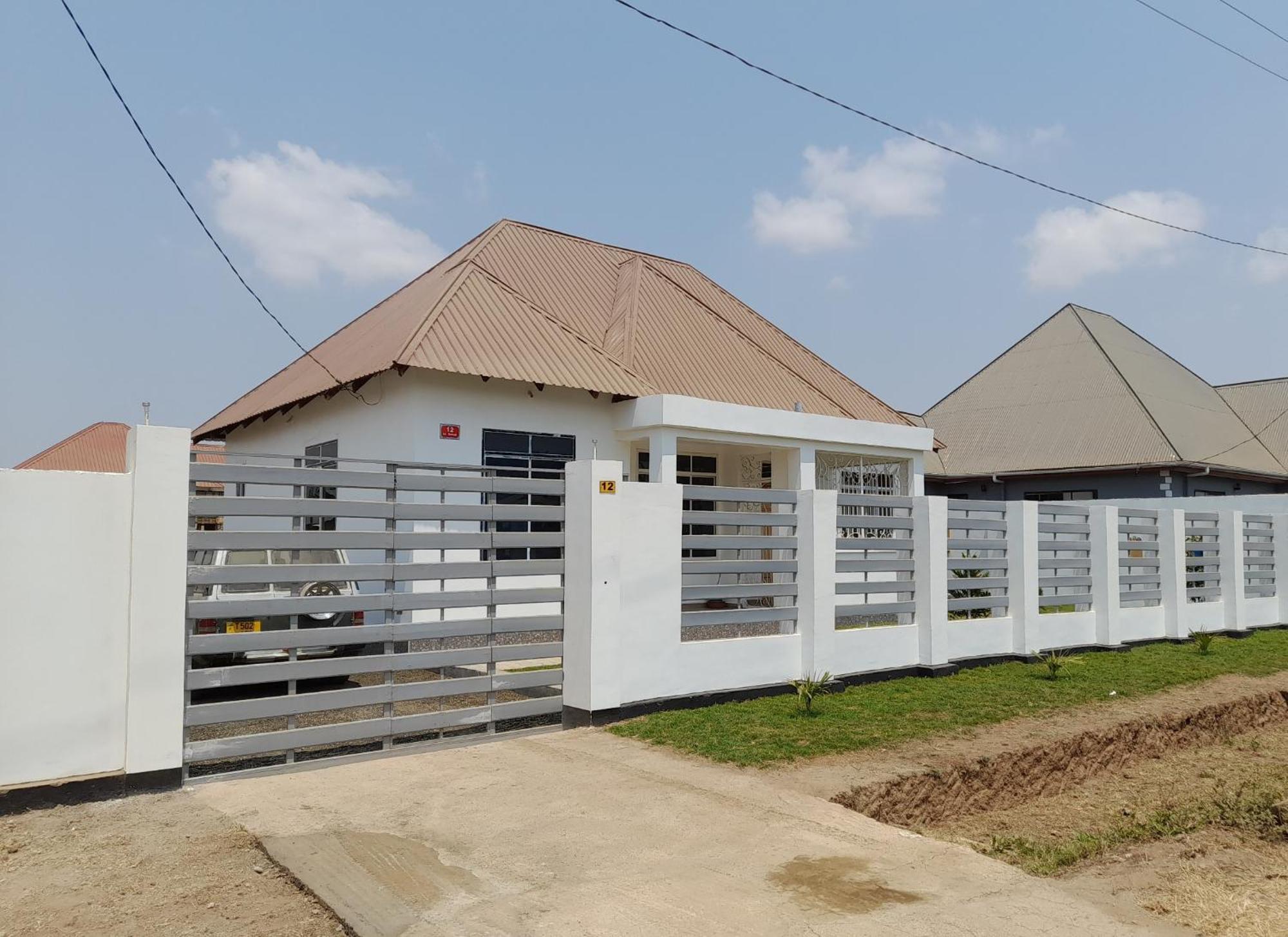 La-Domek Traveller's home Mbeya Eksteriør bilde