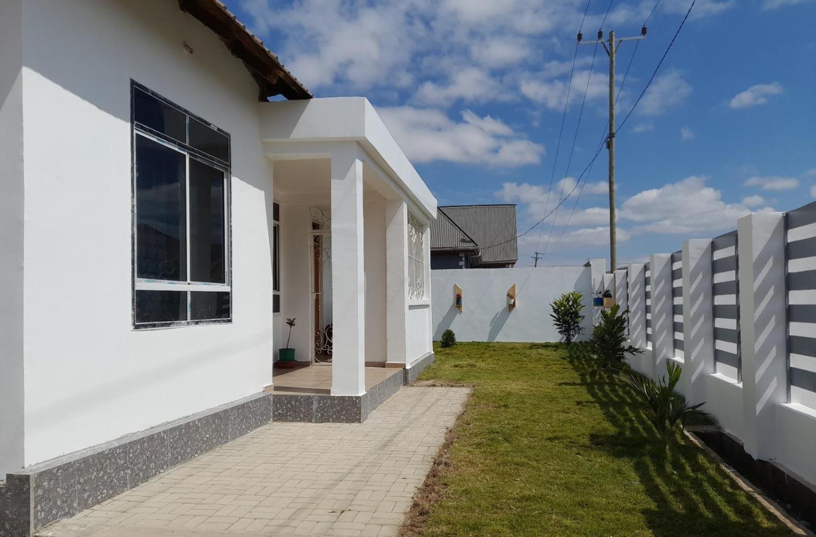 La-Domek Traveller's home Mbeya Eksteriør bilde